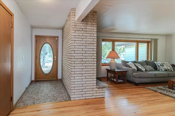 Golden Valley, MN 55422,1355 Unity AVE N
