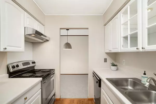 Roseville, MN 55113,2210 Midland Grove RD #306