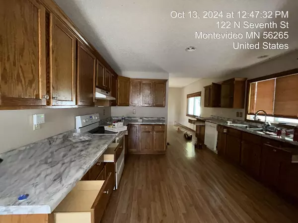 Montevideo, MN 56265,122 N 7th ST