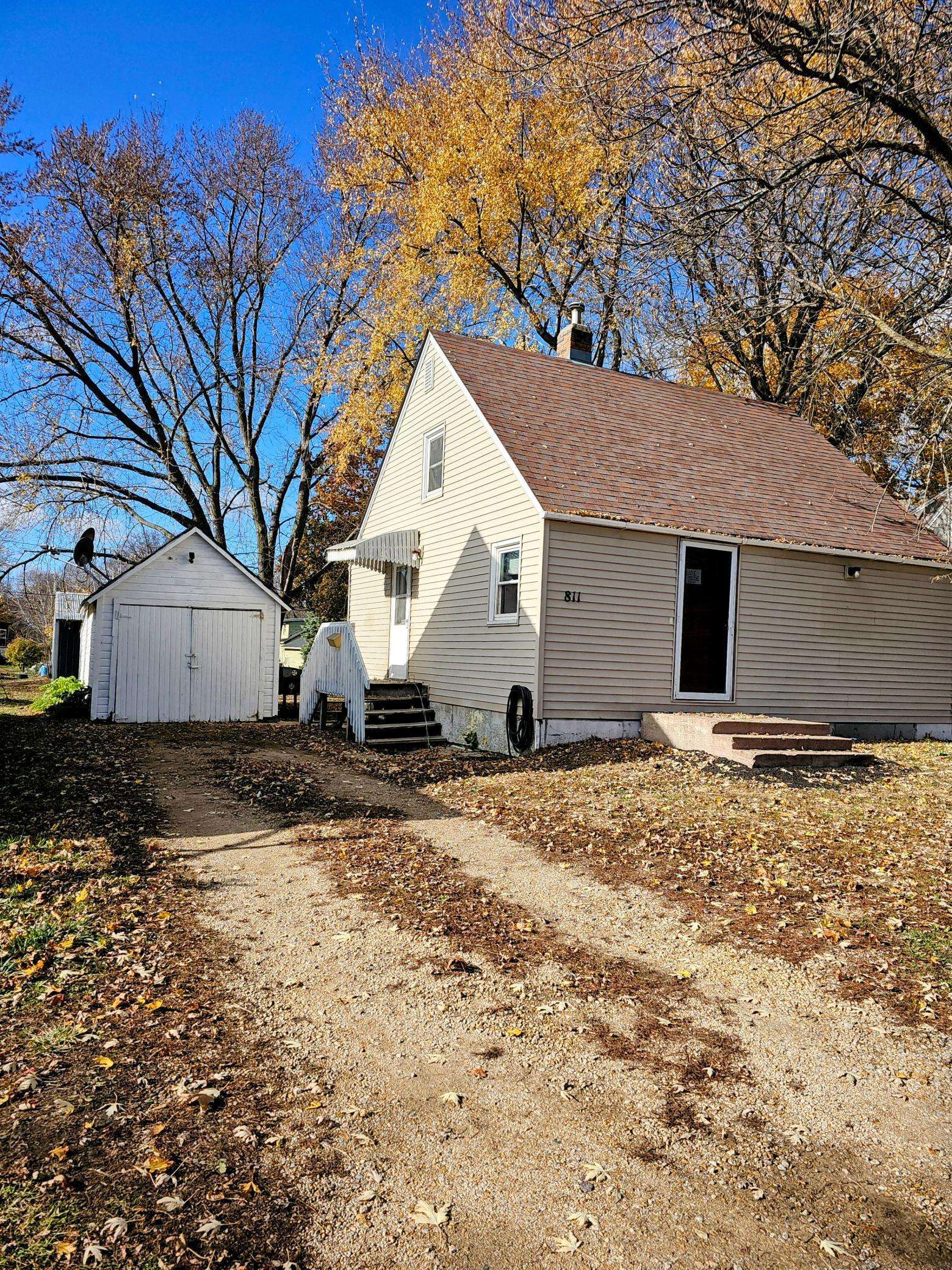 Fairmont, MN 56031,811 N Prairie AVE