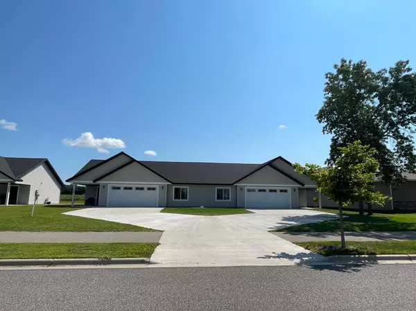 323 1/2 Unit 2 Fairgrounds RD N, Alexandria, MN 56308