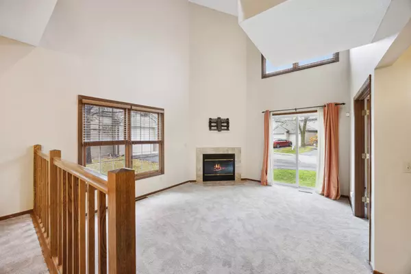 Lauderdale, MN 55108,1637 Rose Hill CIR