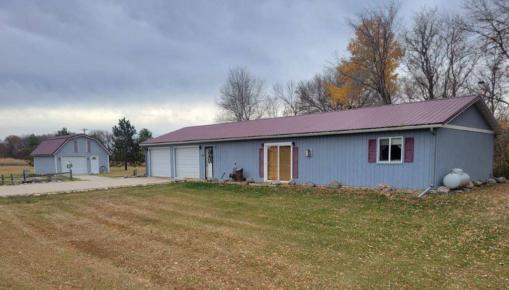 20938 Jacobs Beach RD, Pelican Twp, MN 56572