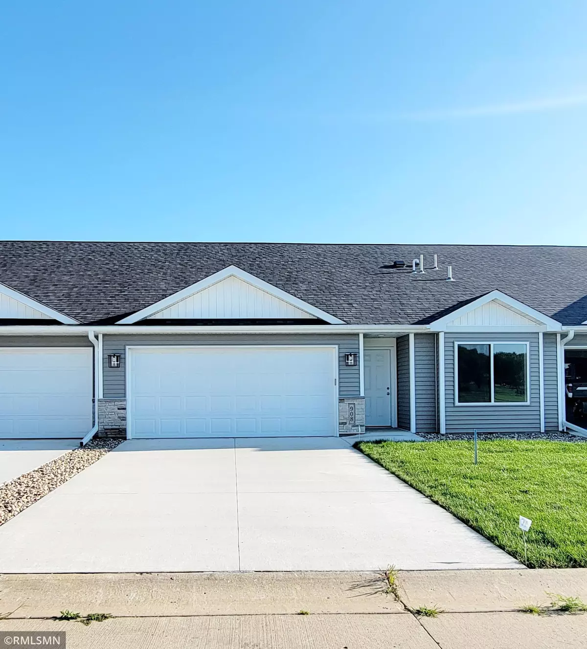 Montgomery, MN 56069,908 Katelyn CIR