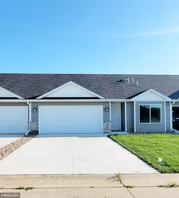 908 Katelyn CIR, Montgomery, MN 56069