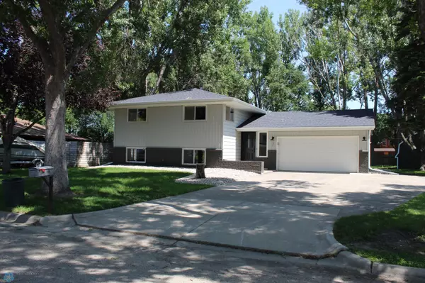 434 Horn AVE, Moorhead, MN 56560