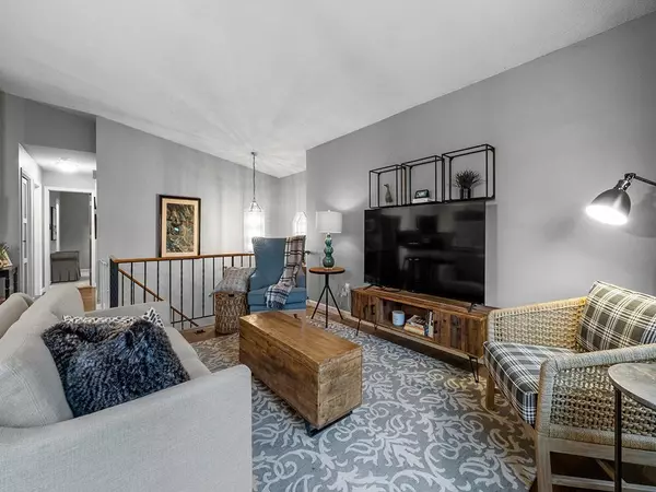 Burnsville, MN 55337,1121 Aston CIR