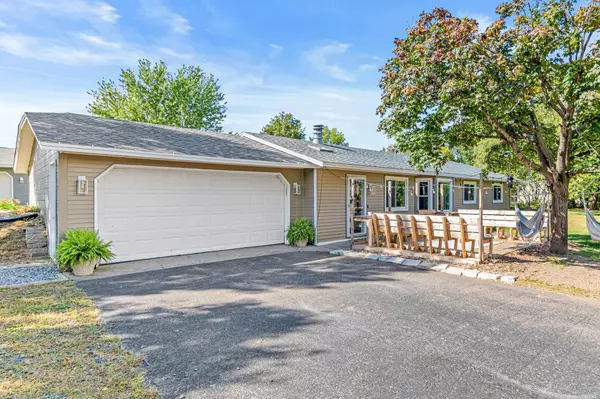 Hanover, MN 55341,762 Meander RD