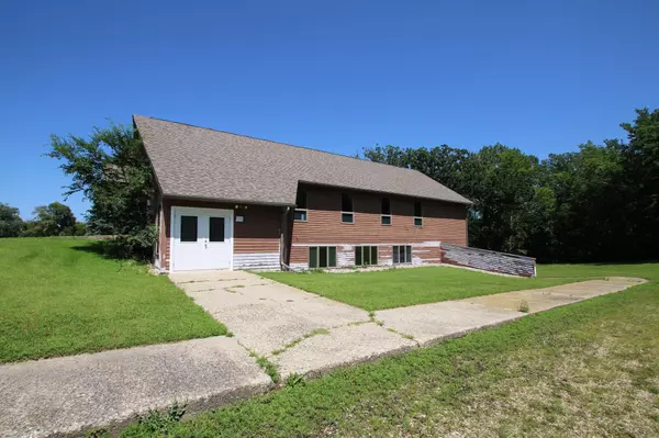 521 Central, Sunburg, MN 56289