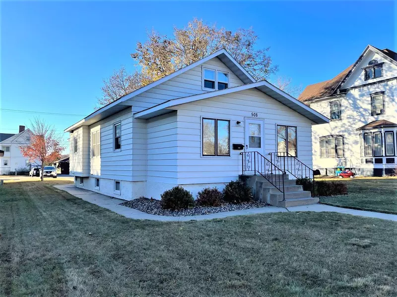 508 Pine ST S, Sauk Centre, MN 56378