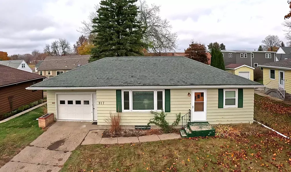 917 Victoria ST, Fairmont, MN 56031