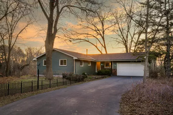 2510 Gershwin AVE N, Oakdale, MN 55128