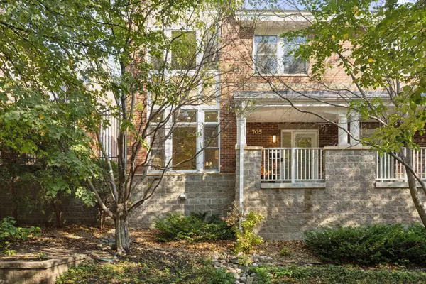 Saint Paul, MN 55102,705 Oakland AVE