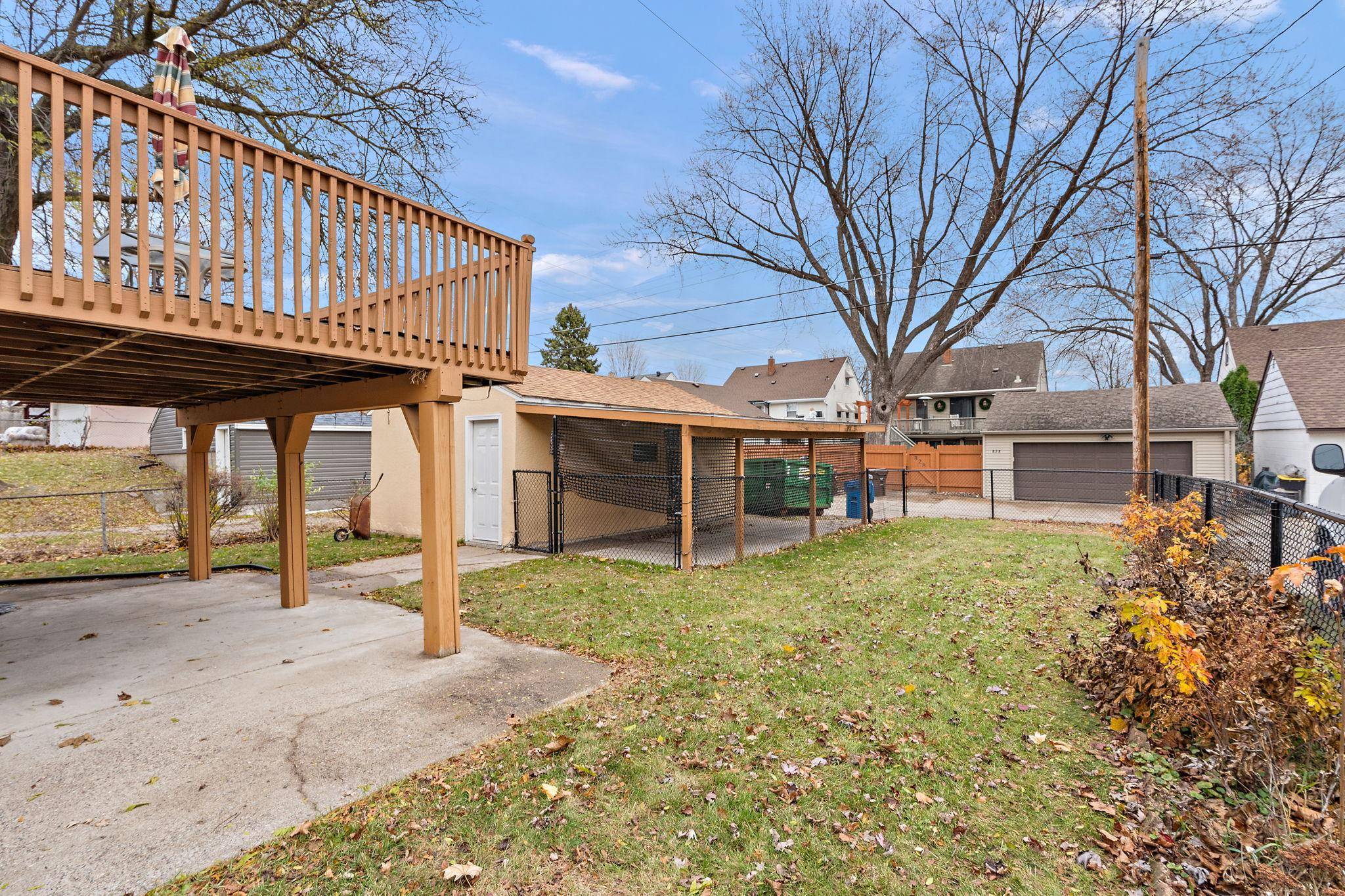 South Saint Paul, MN 55075,829 3rd AVE S