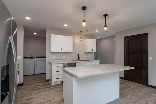 Mankato, MN 56001,3106 Scotch LN