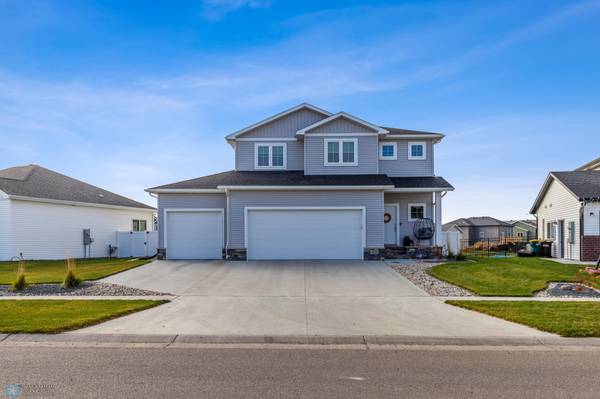 5488 11th ST W, West Fargo, ND 58078