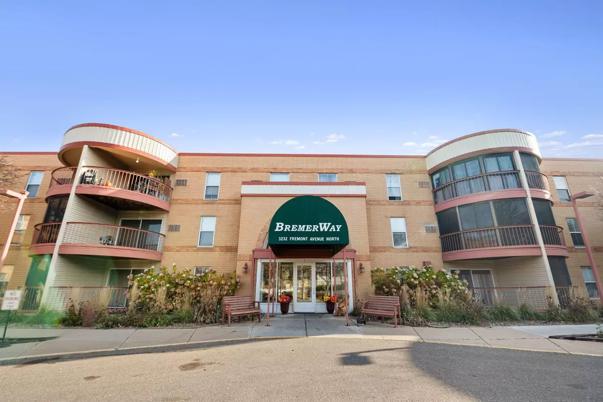 Minneapolis, MN 55412,3232 Fremont AVE N #105