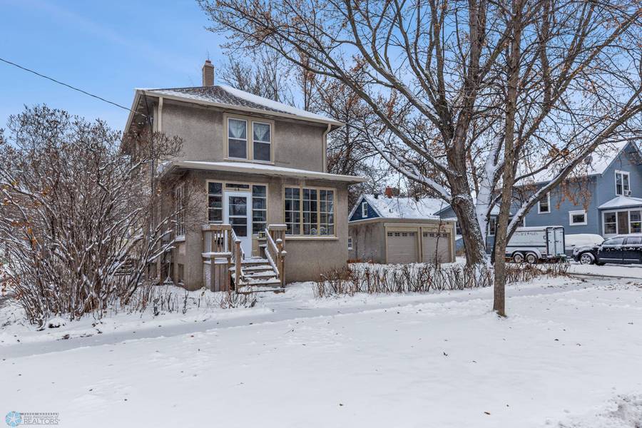 64 7th AVE N, Fargo, ND 58102