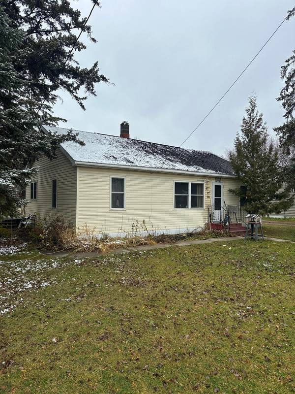 412 2nd ST NW, Baudette, MN 56623