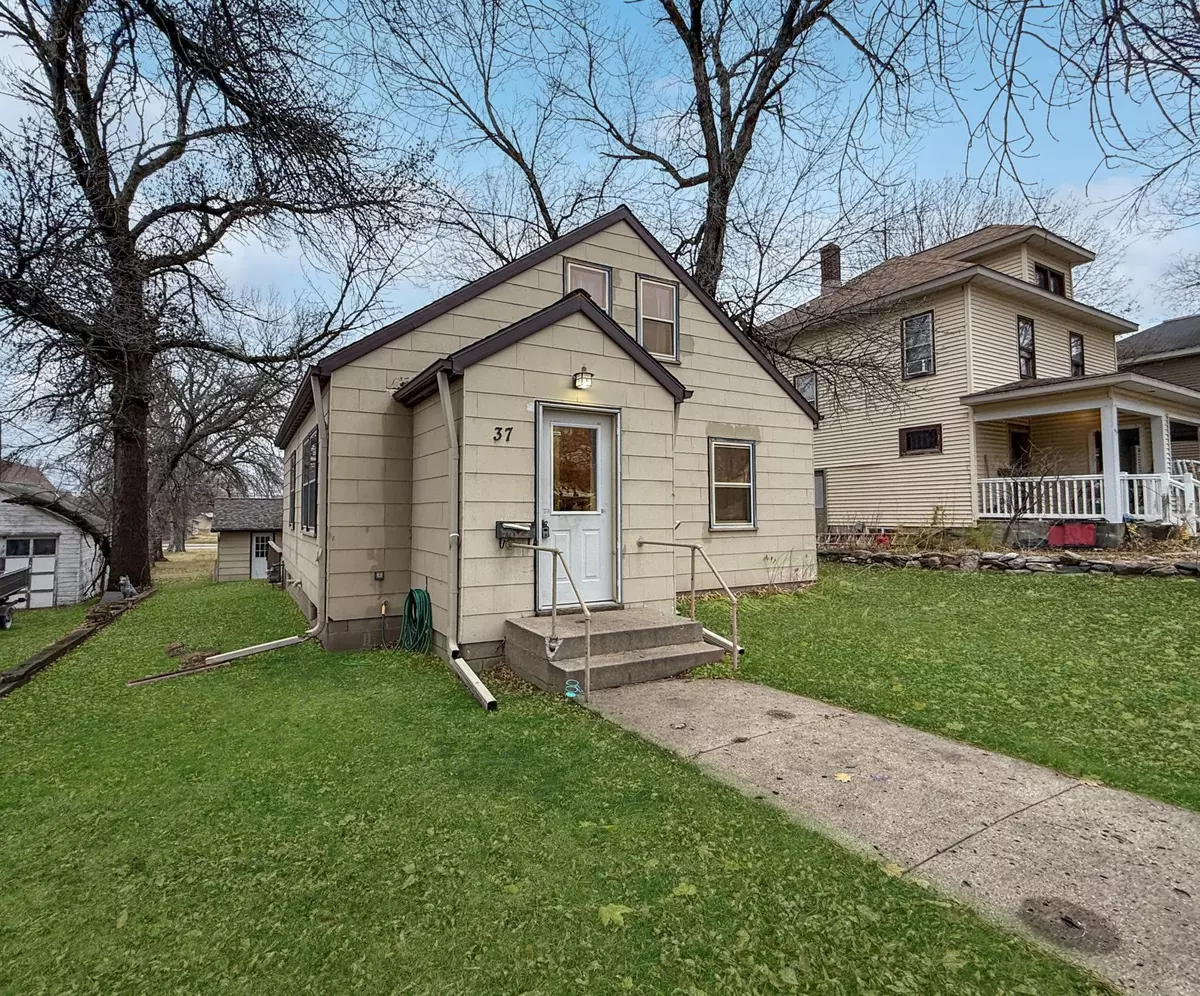 Appleton, MN 56208,37 E Sorenson AVE