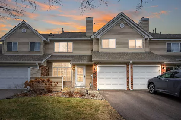 1910 Sapphire PT, Eagan, MN 55122