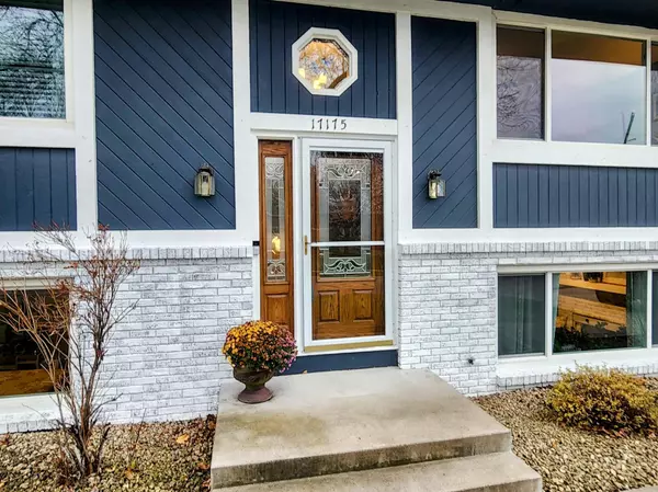 Eden Prairie, MN 55346,17175 Honeysuckle LN