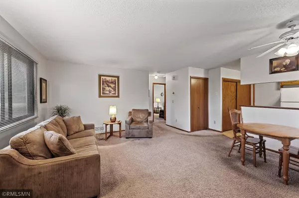 Vadnais Heights, MN 55127,4273 Centerville RD