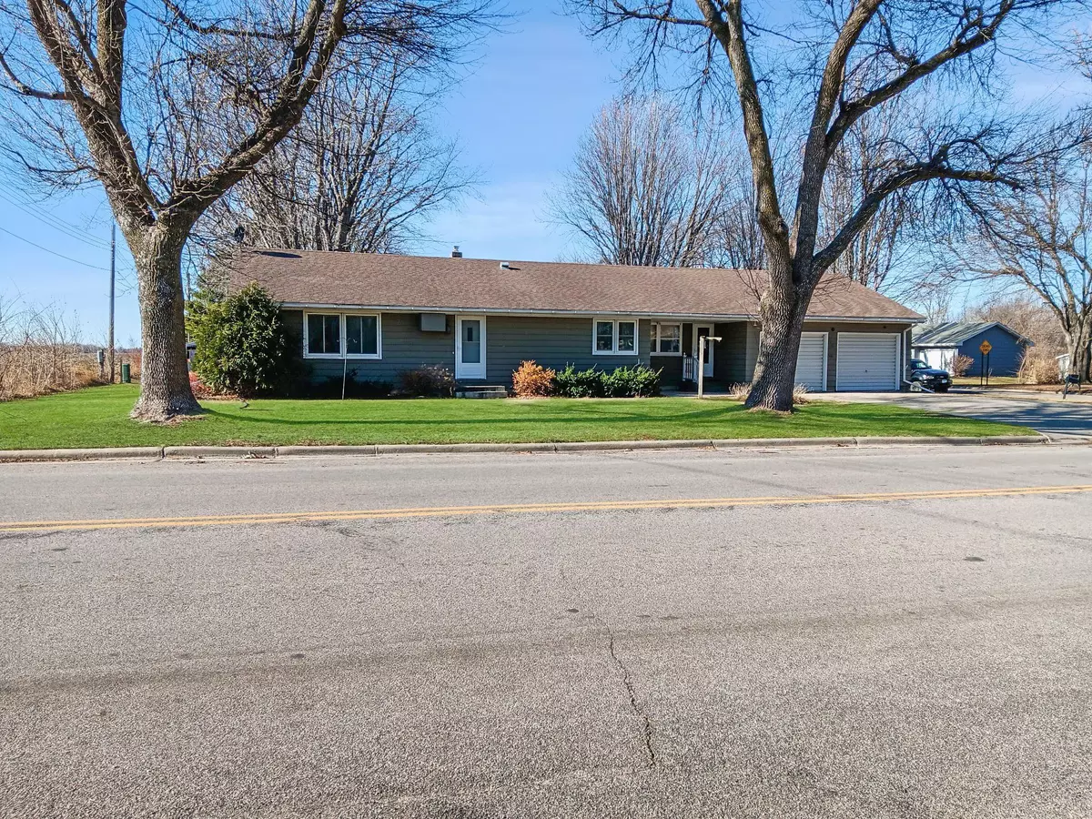 Walnut Grove, MN 56180,801 8th ST