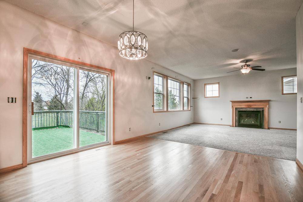 Woodbury, MN 55129,10750 Ashley LN