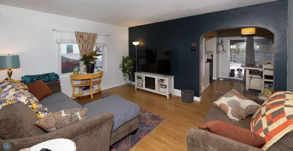 Moorhead, MN 56560,607 11th ST N