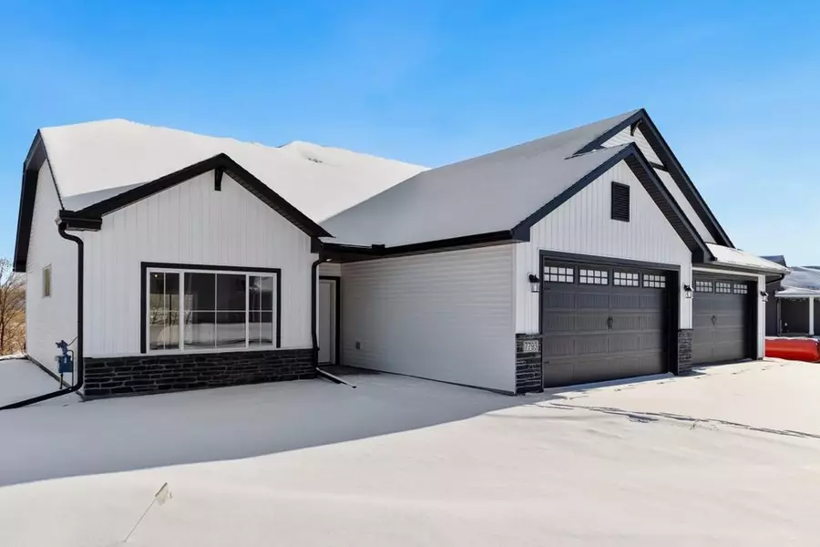 7793 Gunner DR, Clear Lake, MN 55319