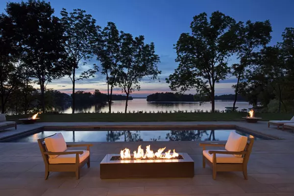 Excelsior, MN 55331,4750 Baycliffe DR