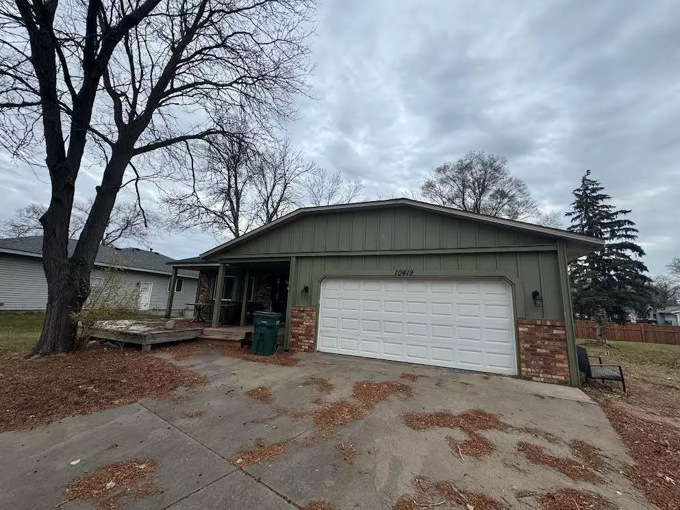 Coon Rapids, MN 55448,10419 Goldenrod ST NW