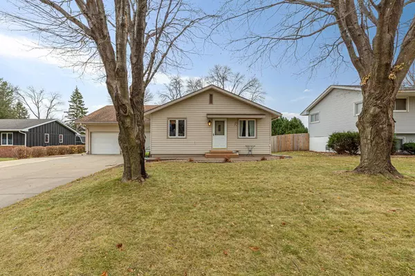 Faribault, MN 55021,1401 Wellington CRES