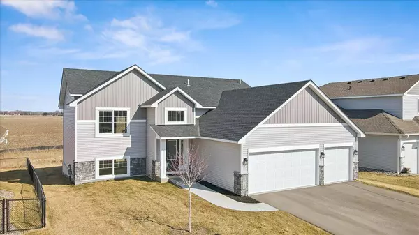 2701 213th ST W, Farmington, MN 55024