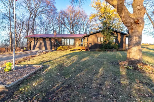 2584 County Road 33 SE, Buffalo, MN 55313