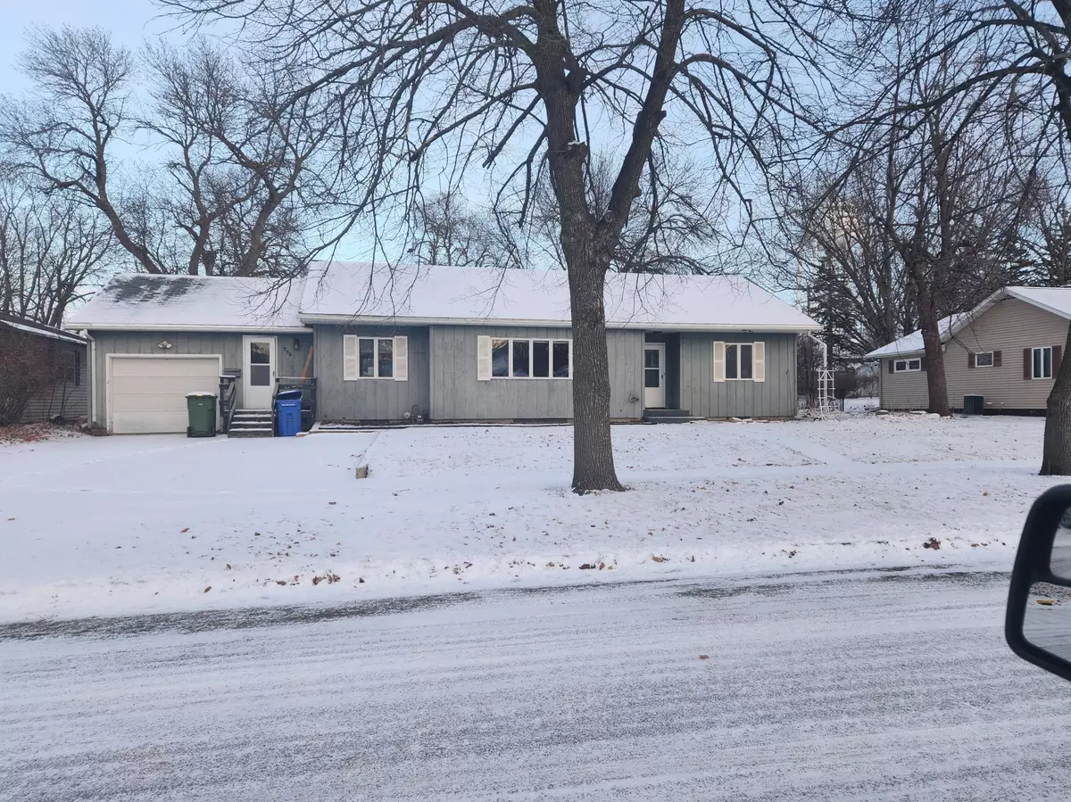 Pipestone, MN 56164,735 6th AVE SW