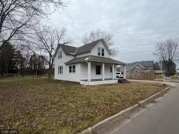 320 7th ST S, Sauk Rapids, MN 56379