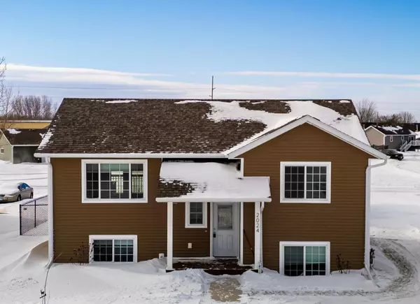 2024 Nelson DR, Thief River Falls, MN 56701