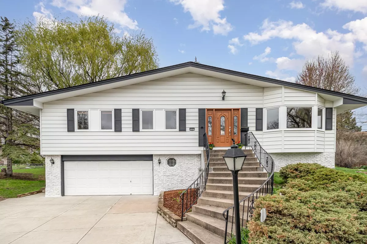 Saint Anthony, MN 55418,3507 Maplewood DR