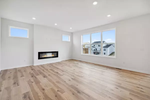 Minnetrista, MN 55331,4652 Lotus DR