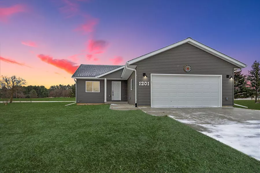 1201 Donald ST, Boyceville, WI 54725