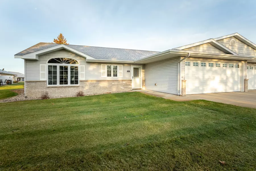 814 Amanda LN, Alexandria, MN 56308