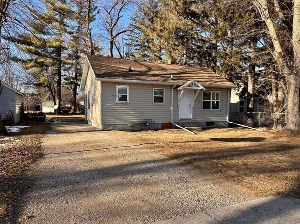 718 Betty AVE, Worthington, MN 56187