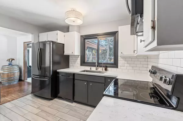 Woodbury, MN 55125,1097 Cedarwood DR