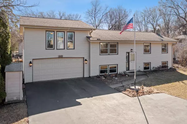 15125 9th AVE N,  Plymouth,  MN 55447