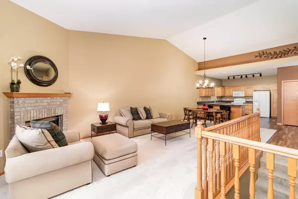 Lino Lakes, MN 55014,652 Aqua CIR