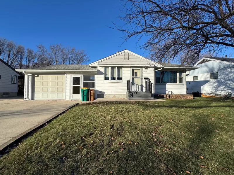 1506 Manor AVE, Albert Lea, MN 56007