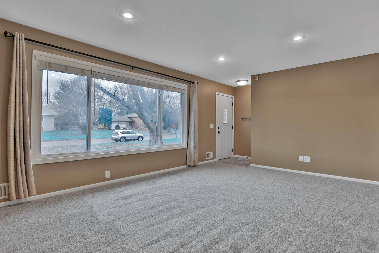 Rush City, MN 55069,545 W 9th ST