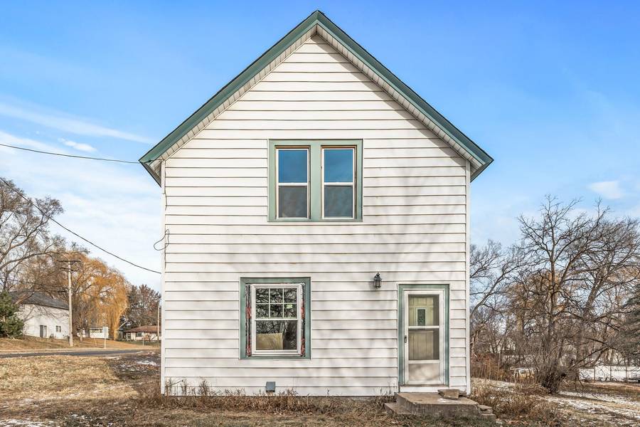 2200 English ST, Maplewood, MN 55109